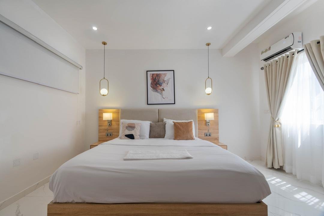 Waterfront 4bedroom Apartment