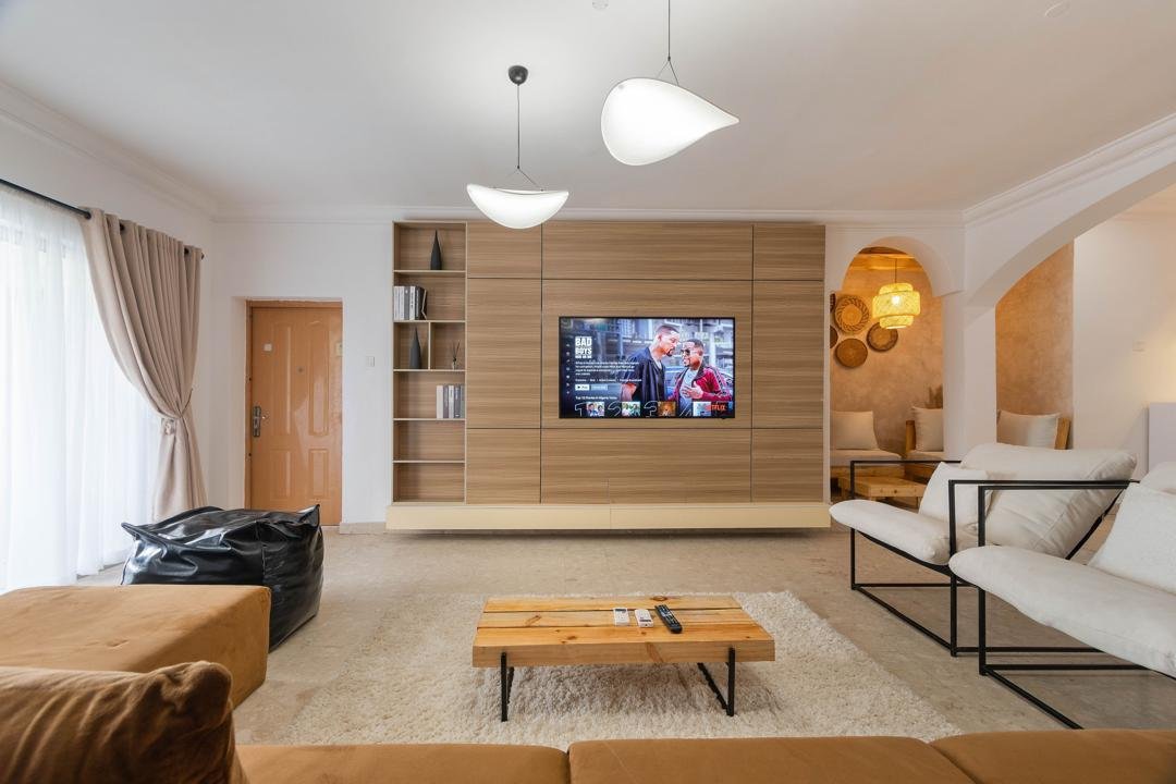 Waterfront 4bedroom Apartment