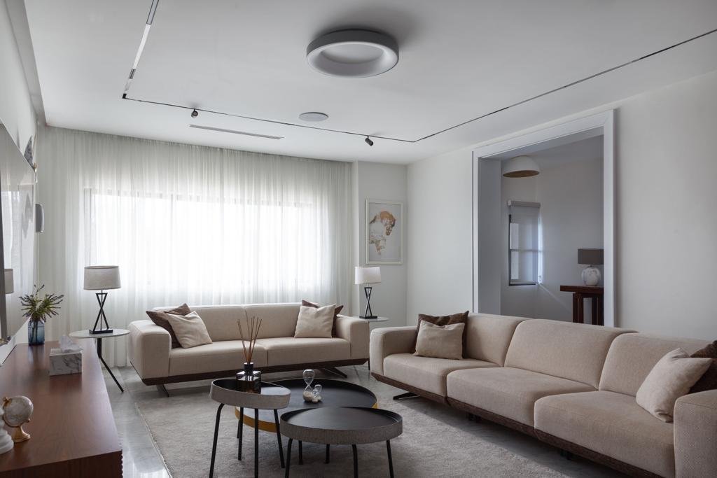 White themed 3 bedroom apartment