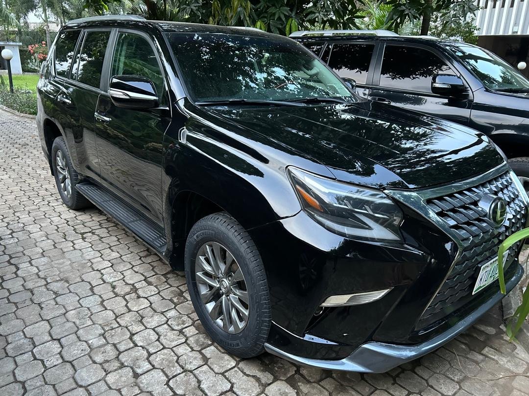Car Rentals & Luxury Rides
